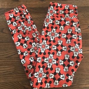 LulaRoe Mickey Mouse leggings!